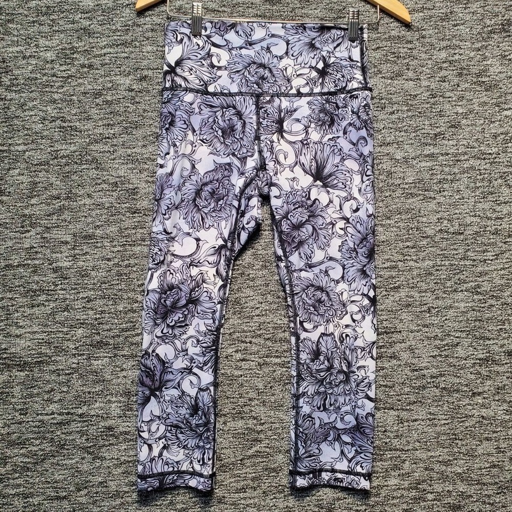 Lululemon Crop Leggings Womens 6 Black White Floral Toile High Rise Yoga Pants